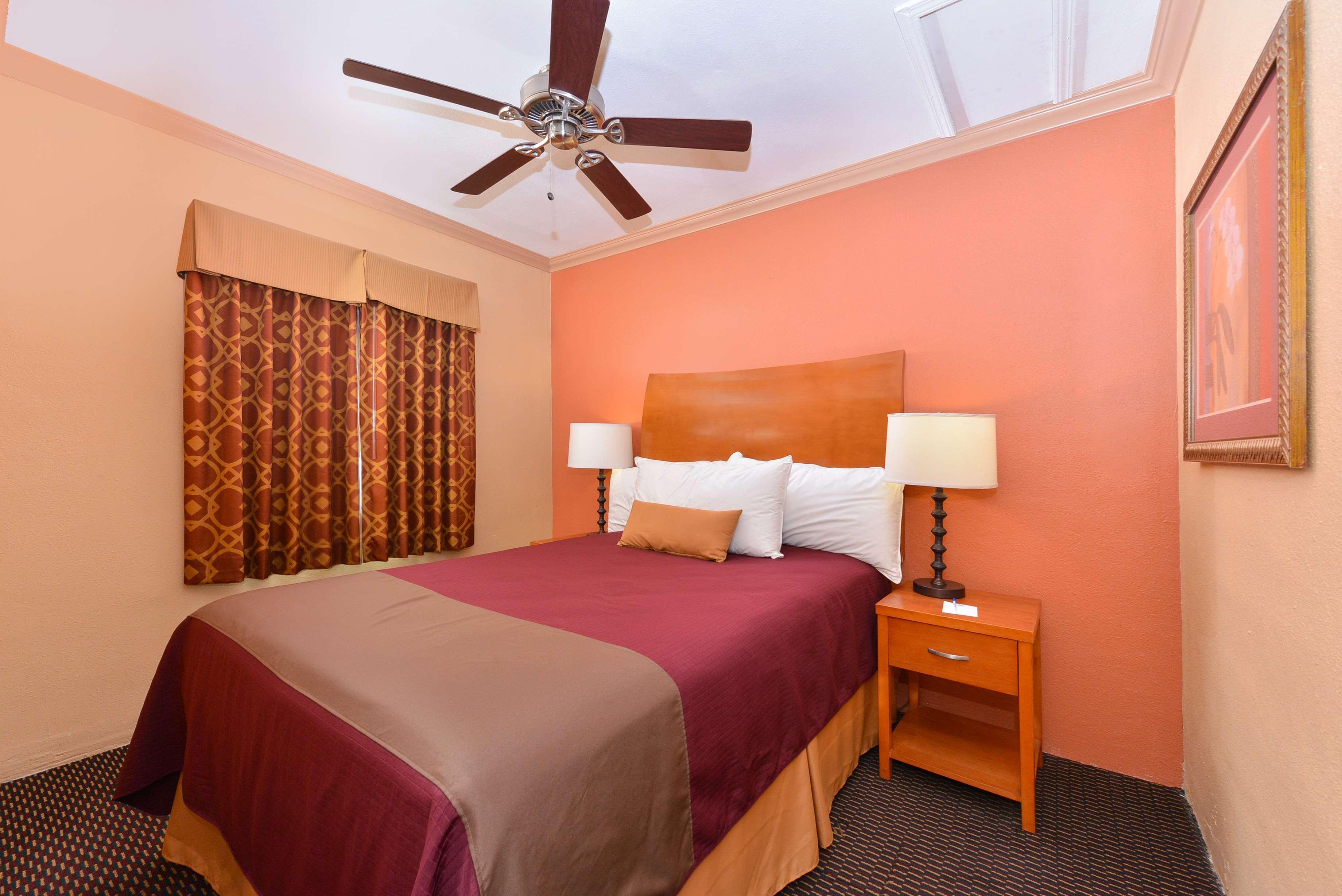 Americas Best Value Inn - Porterville Exterior photo